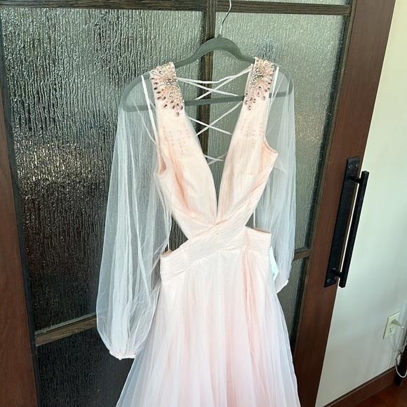 Mac Duggal TULLE SHEER LONG SLEEVE CUT OUT LACE UP A LINE GOWN size 10 New $398 - Picture 12 of 15